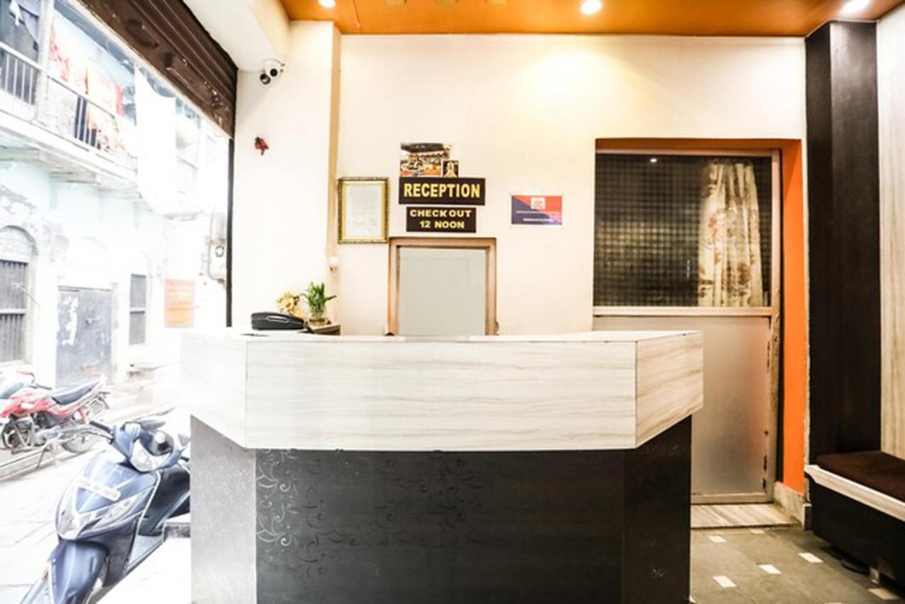 ורנאסי Hotel Aakash Ganga מראה חיצוני תמונה