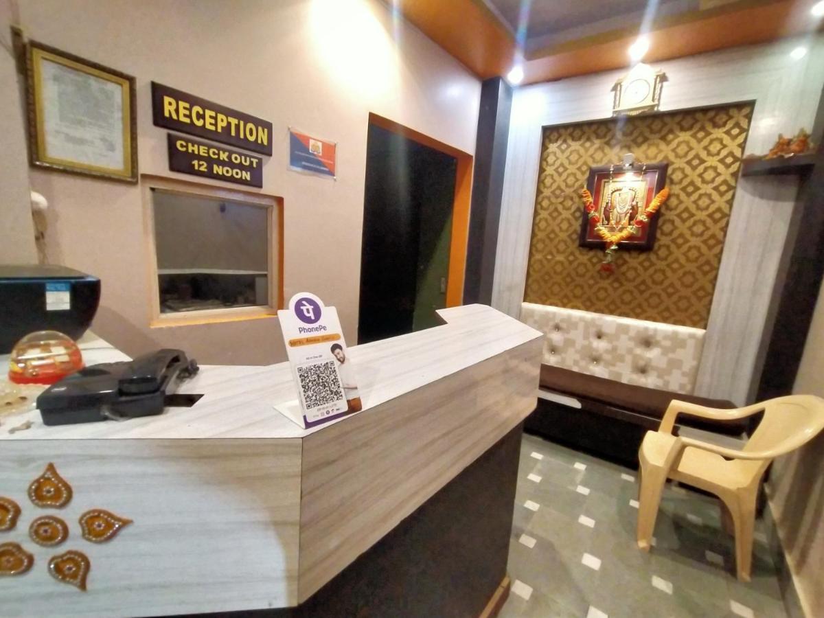 ורנאסי Hotel Aakash Ganga מראה חיצוני תמונה