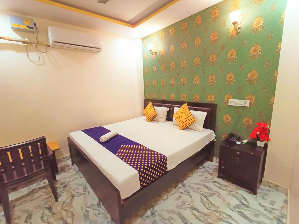 ורנאסי Hotel Aakash Ganga מראה חיצוני תמונה