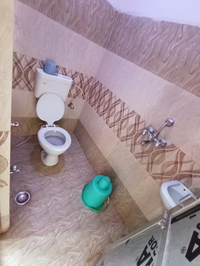 ורנאסי Hotel Aakash Ganga מראה חיצוני תמונה